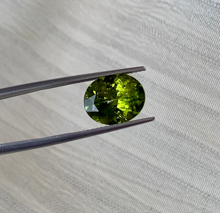 August - 3.77ct Peridot